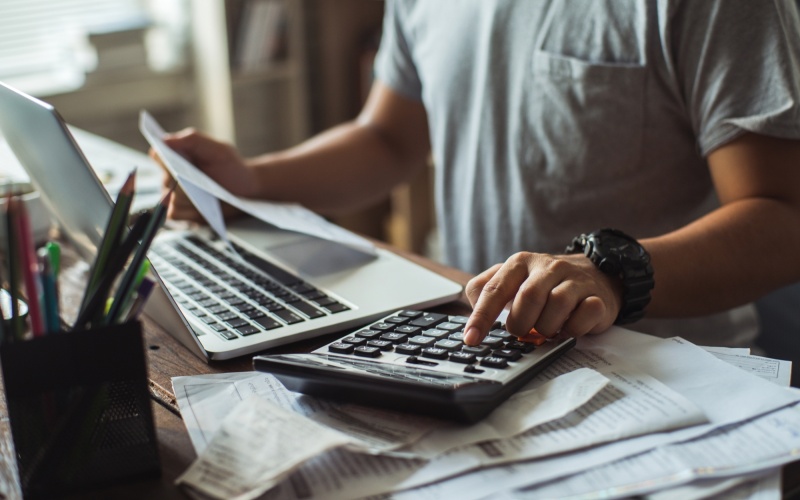 Wat is het verschil tussen payroll salaris en personeelsadministratie